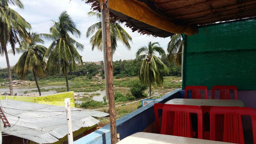 Riverside Homestay Hampi Eksteriør billede