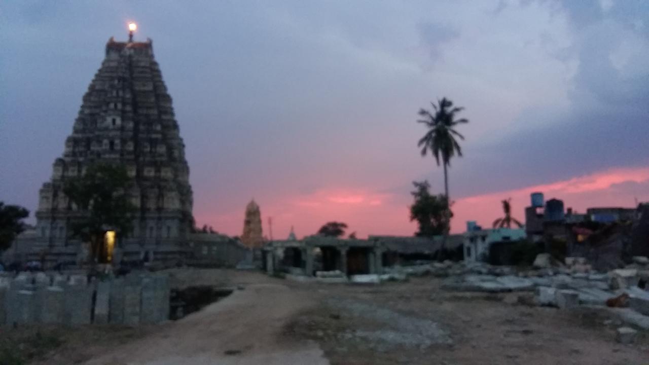 Riverside Homestay Hampi Eksteriør billede