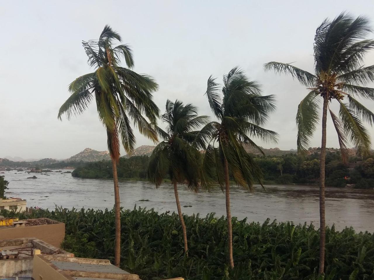 Riverside Homestay Hampi Eksteriør billede