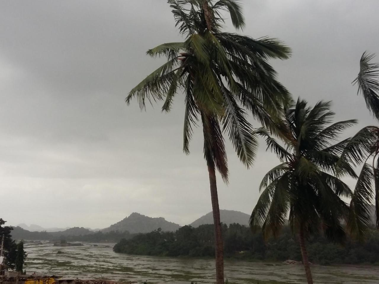 Riverside Homestay Hampi Eksteriør billede