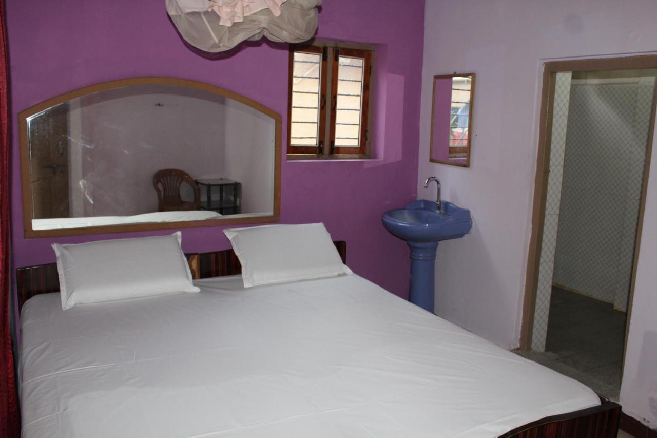 Riverside Homestay Hampi Eksteriør billede